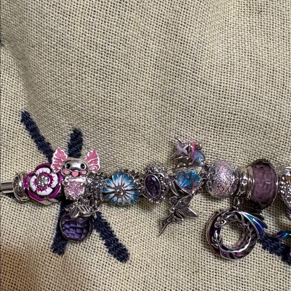 Linx bracelet with fantasy theme charm - Picture 2 of 5